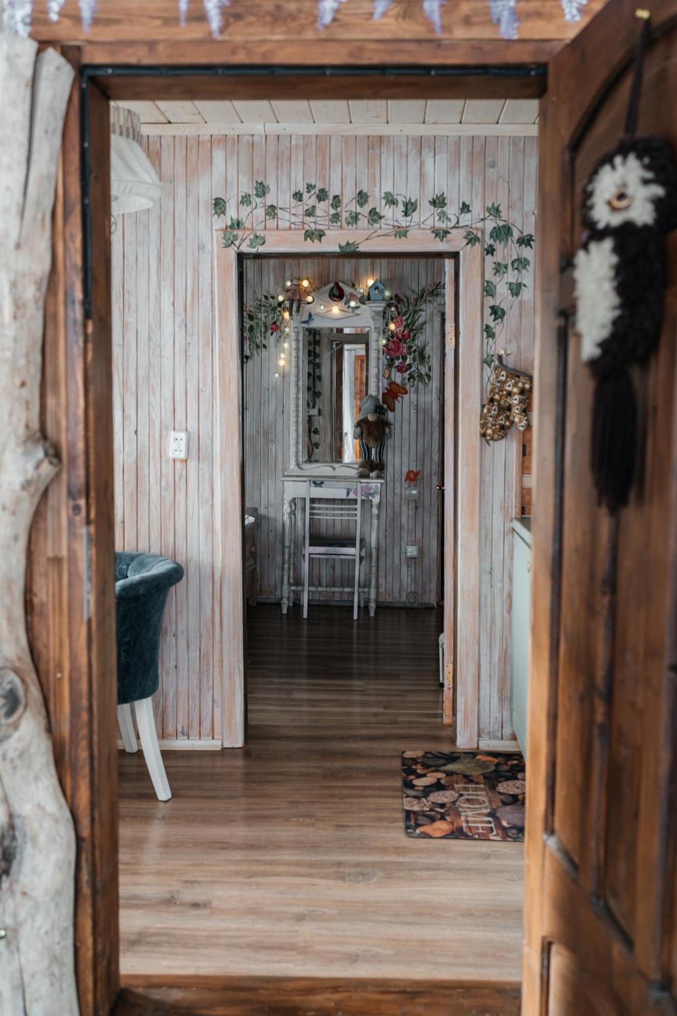 Казковий Дім Та Garden Два Будиночки В Горах З Чаном-Джакузі Slavske Exterior photo
