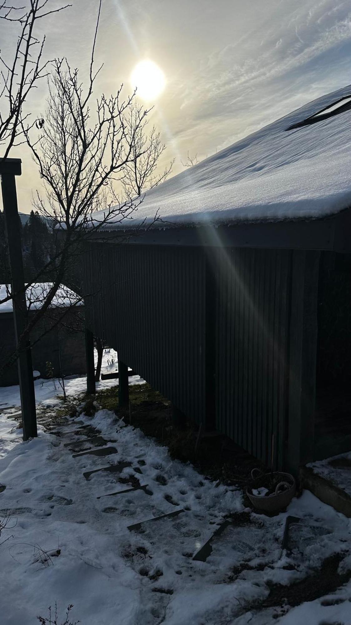 Казковий Дім Та Garden Два Будиночки В Горах З Чаном-Джакузі Slavske Exterior photo